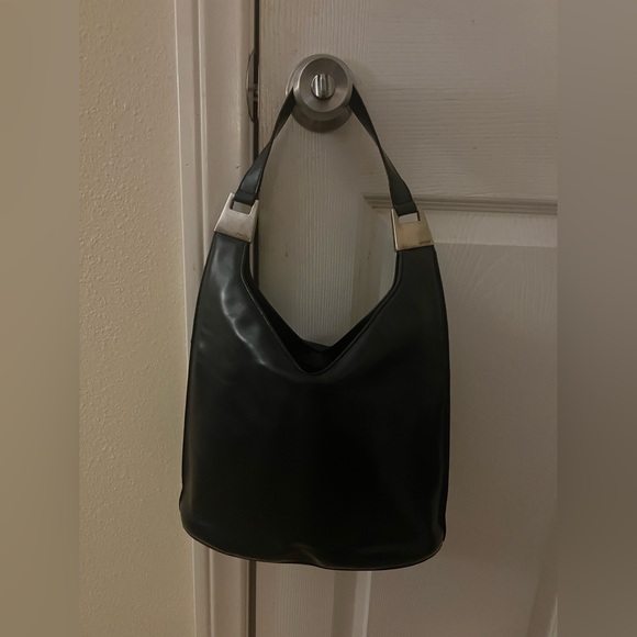 Gucci Handbags - Elegant Black Leather Shoulder Bag